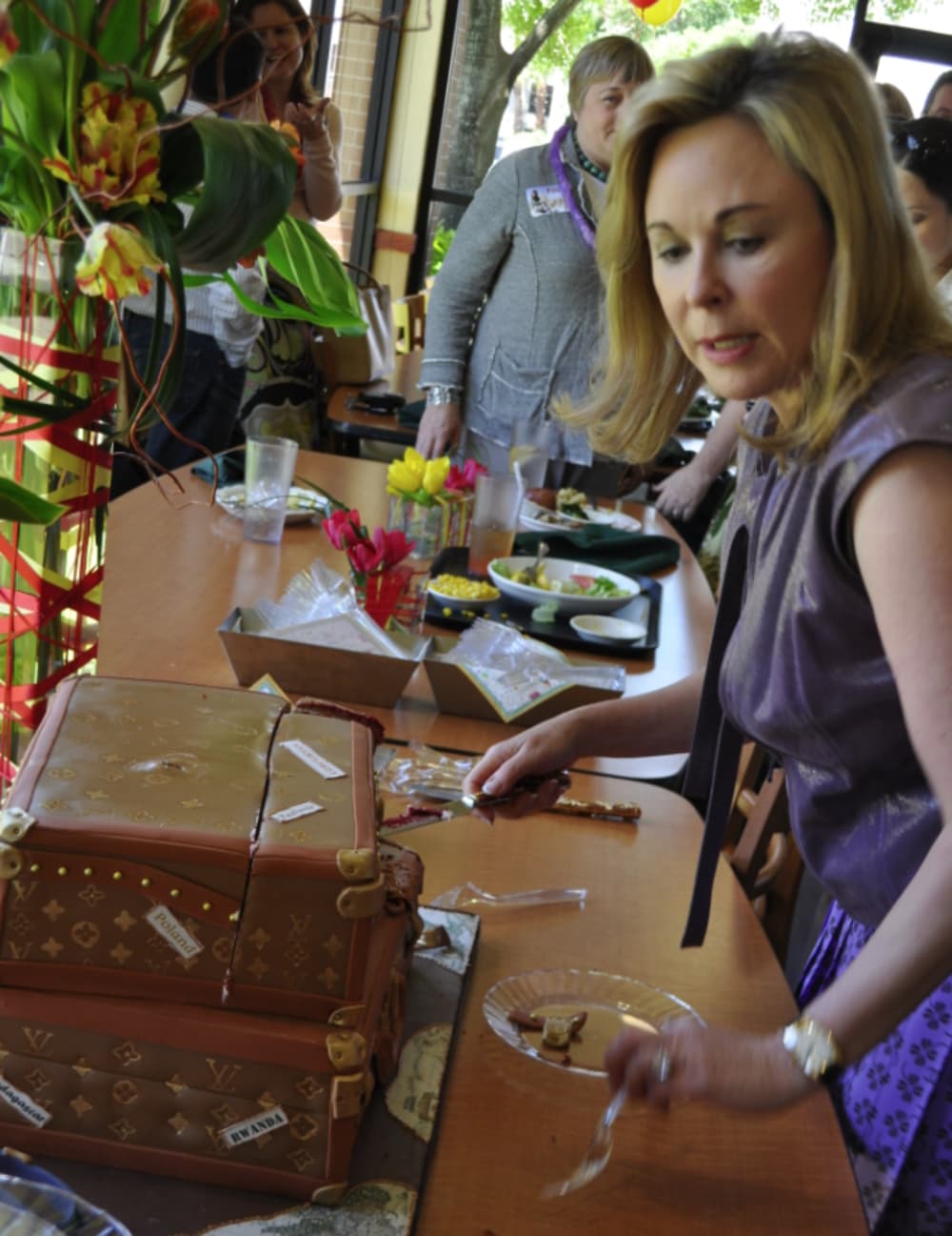 Louis Vuitton Birthday - Nancy's Cake Designs