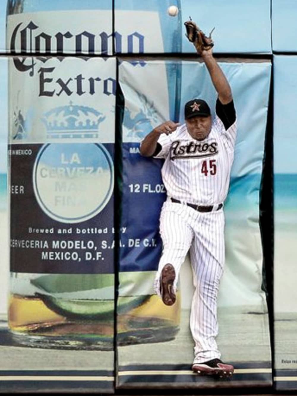 Former Astros great Lance Berkman has high school jersey retired at Canyon  High School