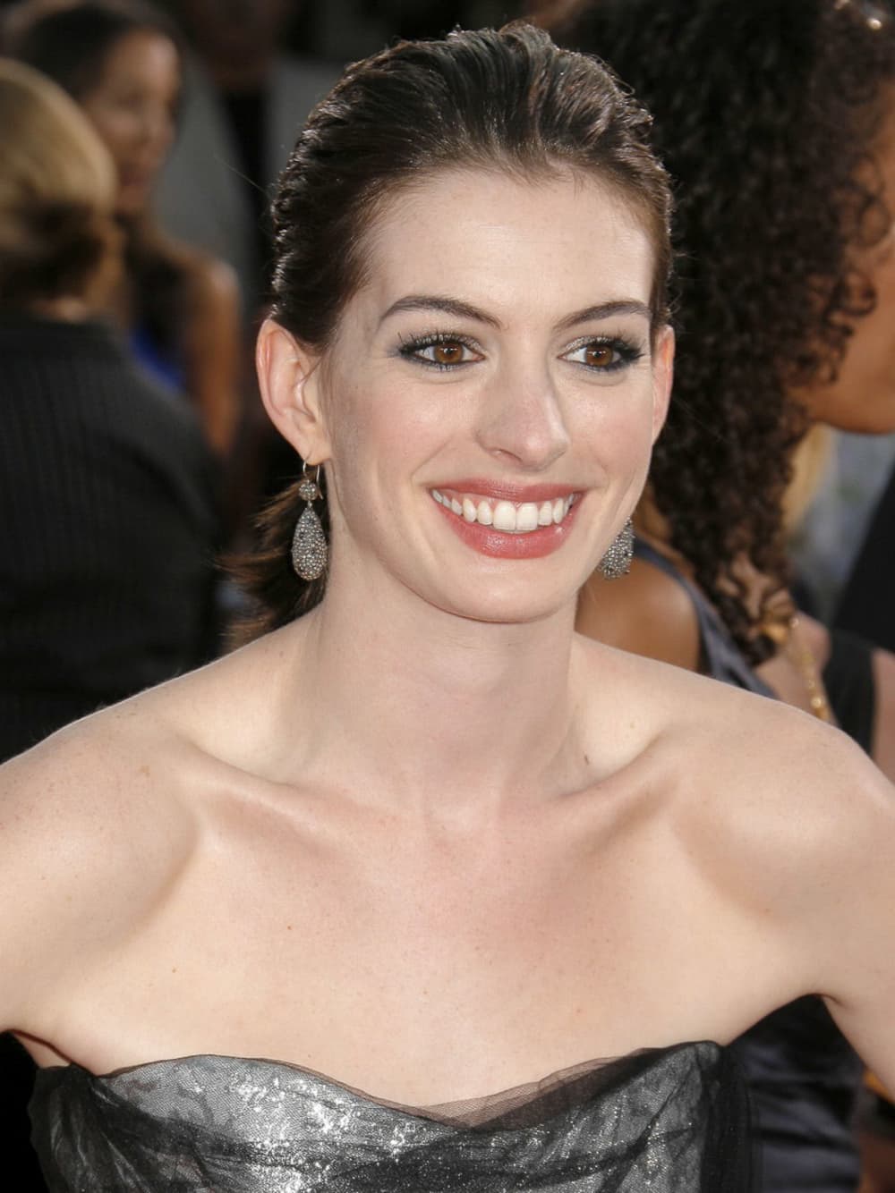 Do you want Anne Hathaway's pretty little things? It's a celebrity gem-magicsuper  sale - CultureMap Houston