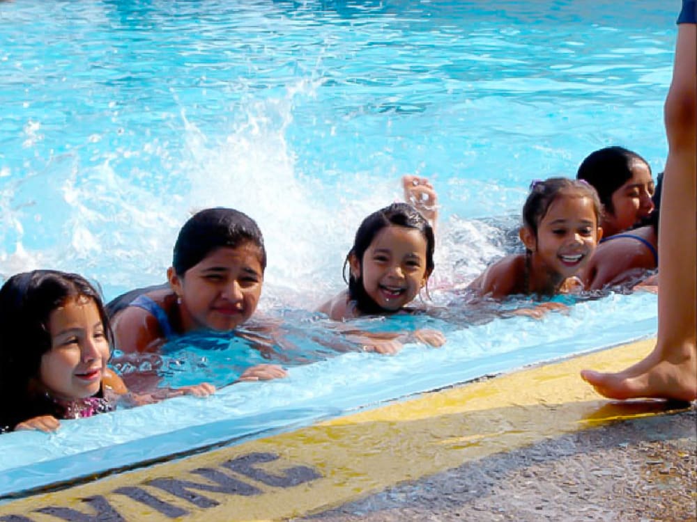 sign language for swimming