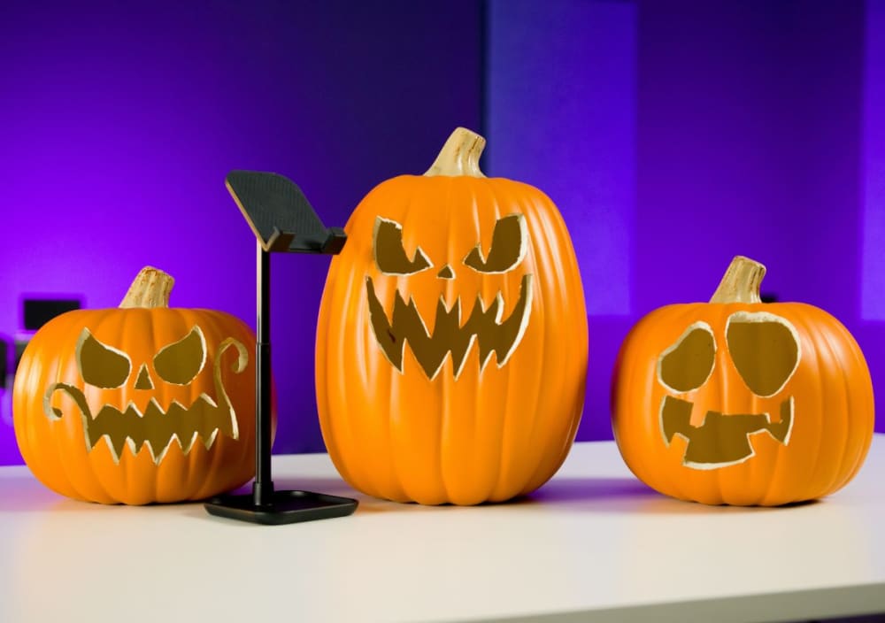 Pumpkin carving cupixel