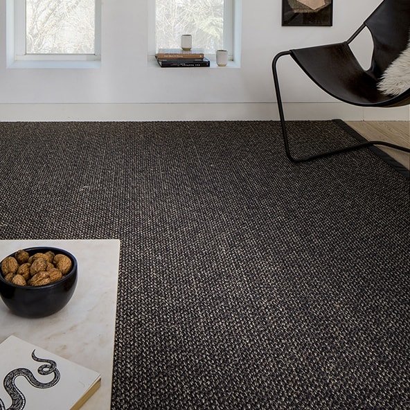 Cottage Black stain-resistant sisal rug in sitting room