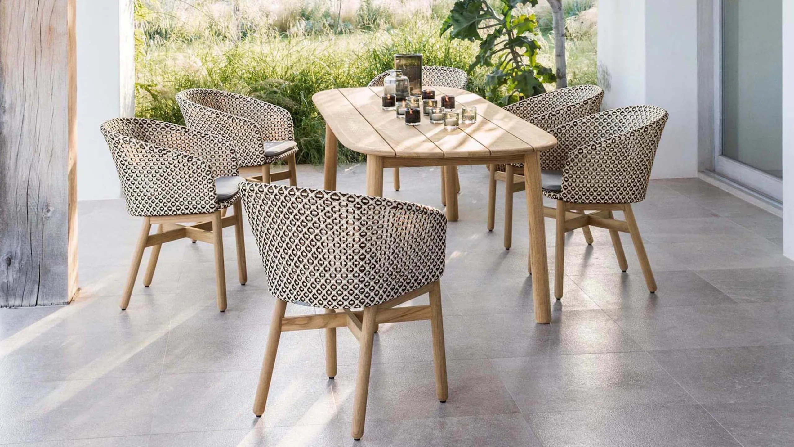MBRACE Dining Table & Chairs