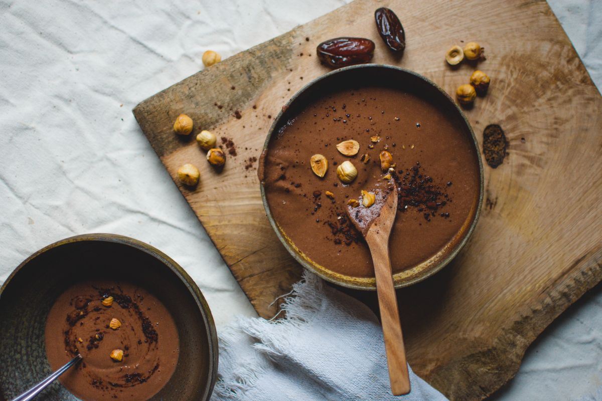 Čokolešnik made from chickpeas, roasted hazelnuts, cocoa, plant based milk and dates. 