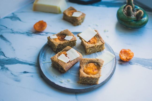 vegan-apricot-cake1