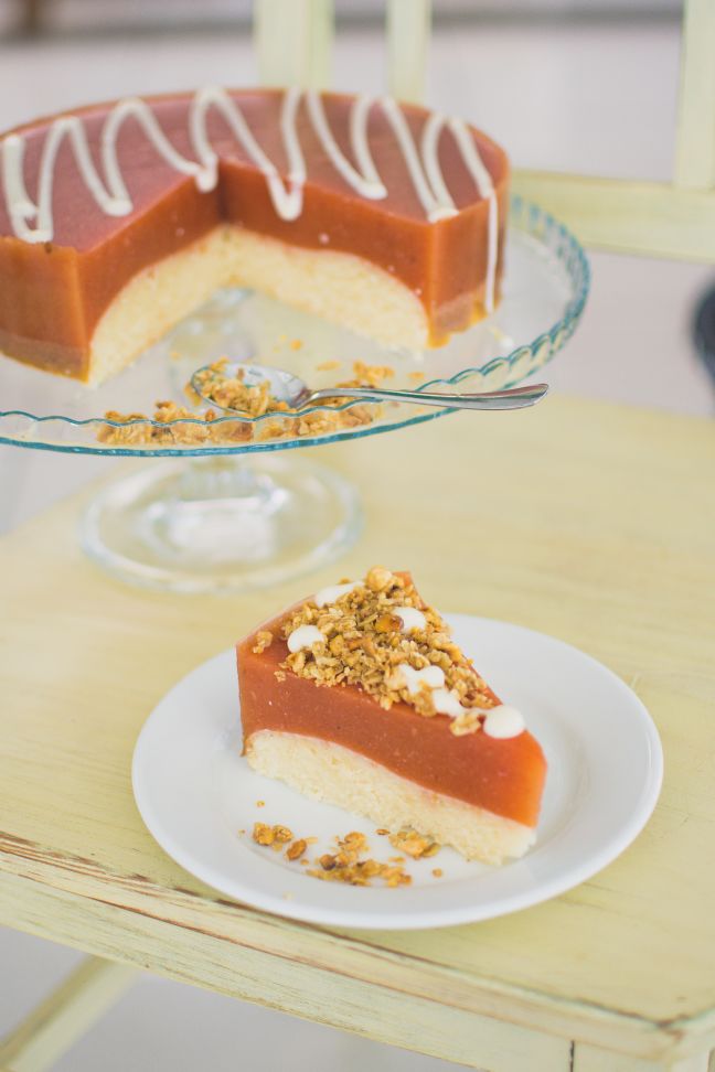 Delicious vegan vanilla peach cake.