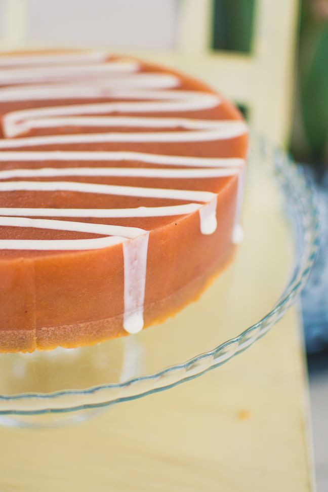breskova torta z granolo