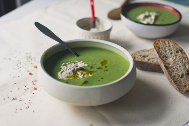 Fennel leek soup with roasted sunflower seeds cream