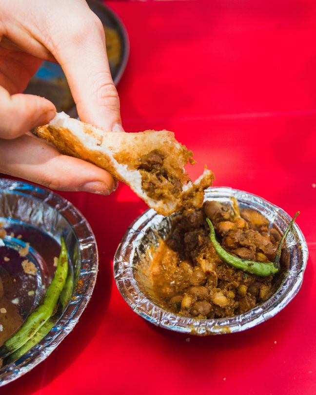 Namakanje bathure v chole.
