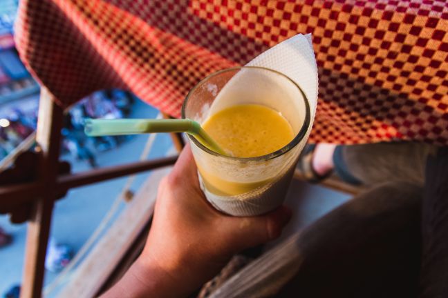 Kokos mango smoothie.
