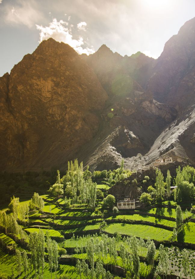 Tar village and barley fields.