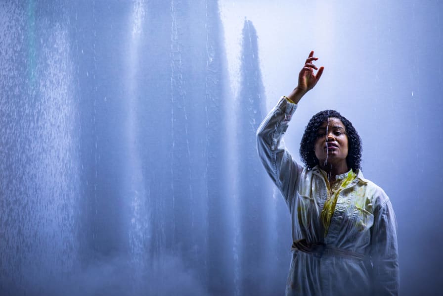 Jeysla Rosario Santos as Reader