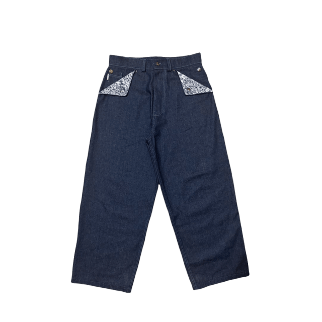 SNEAKY-PANTS de Sneaky pants