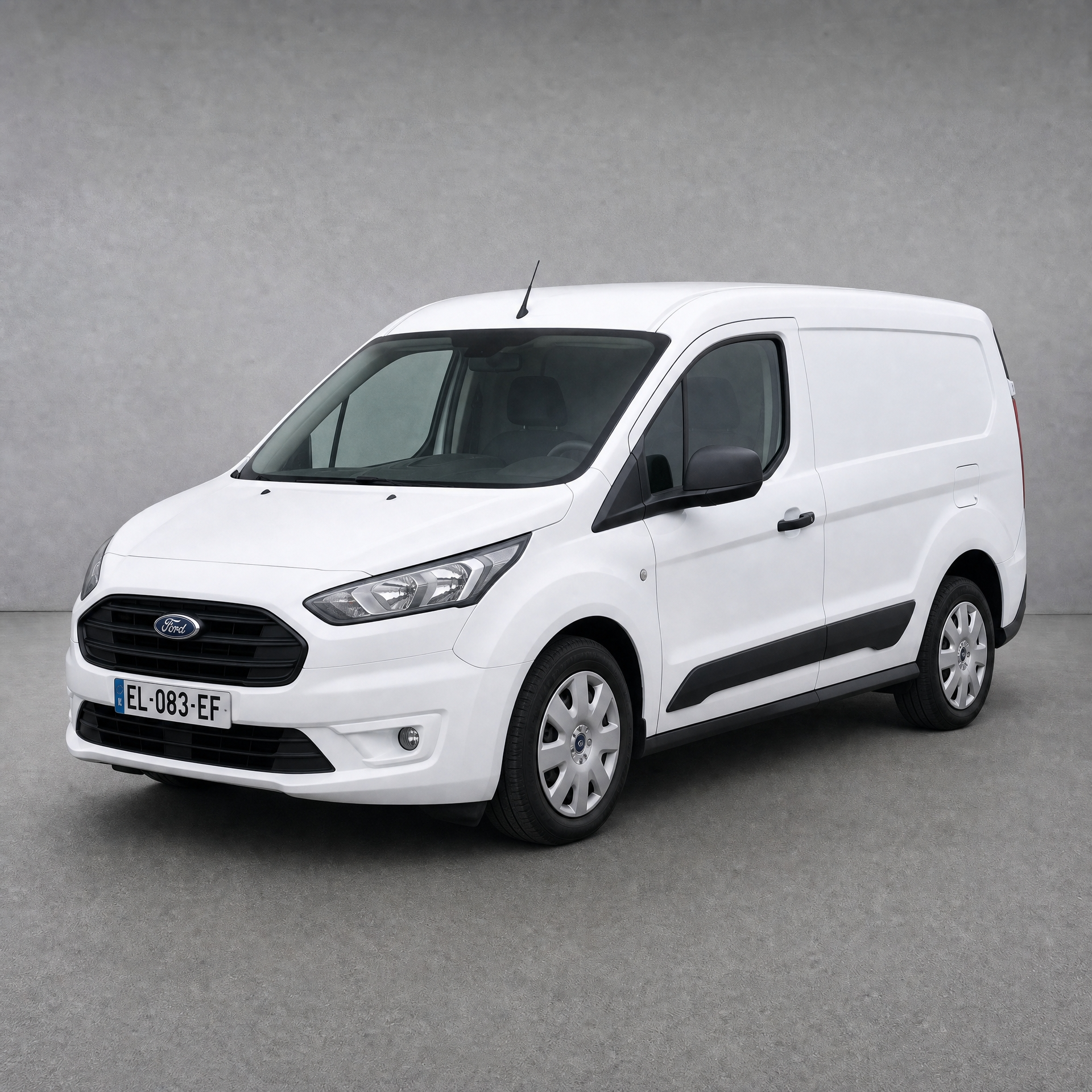 Ford Transit Courier, petit fourgon utilitaire compact, vue trois-quarts avant