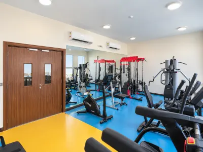 Bright Modern Gym Interior2