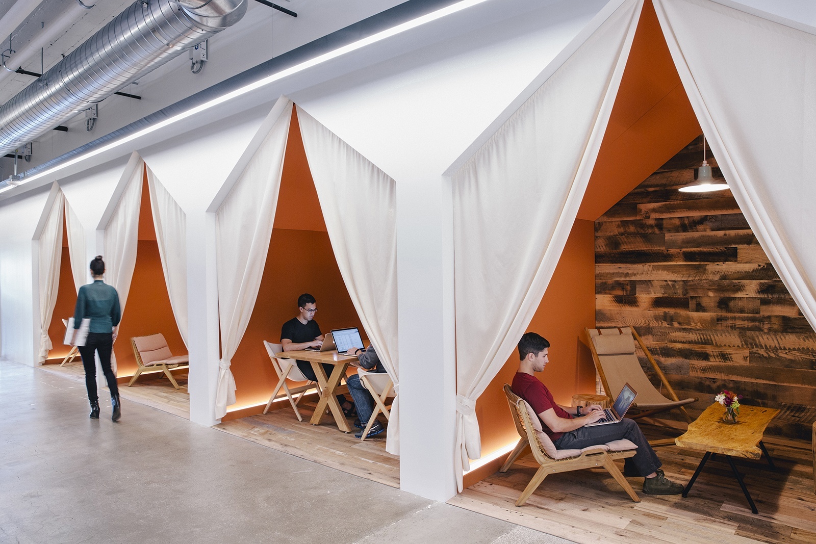 Camping meeting rooms at Airbnb