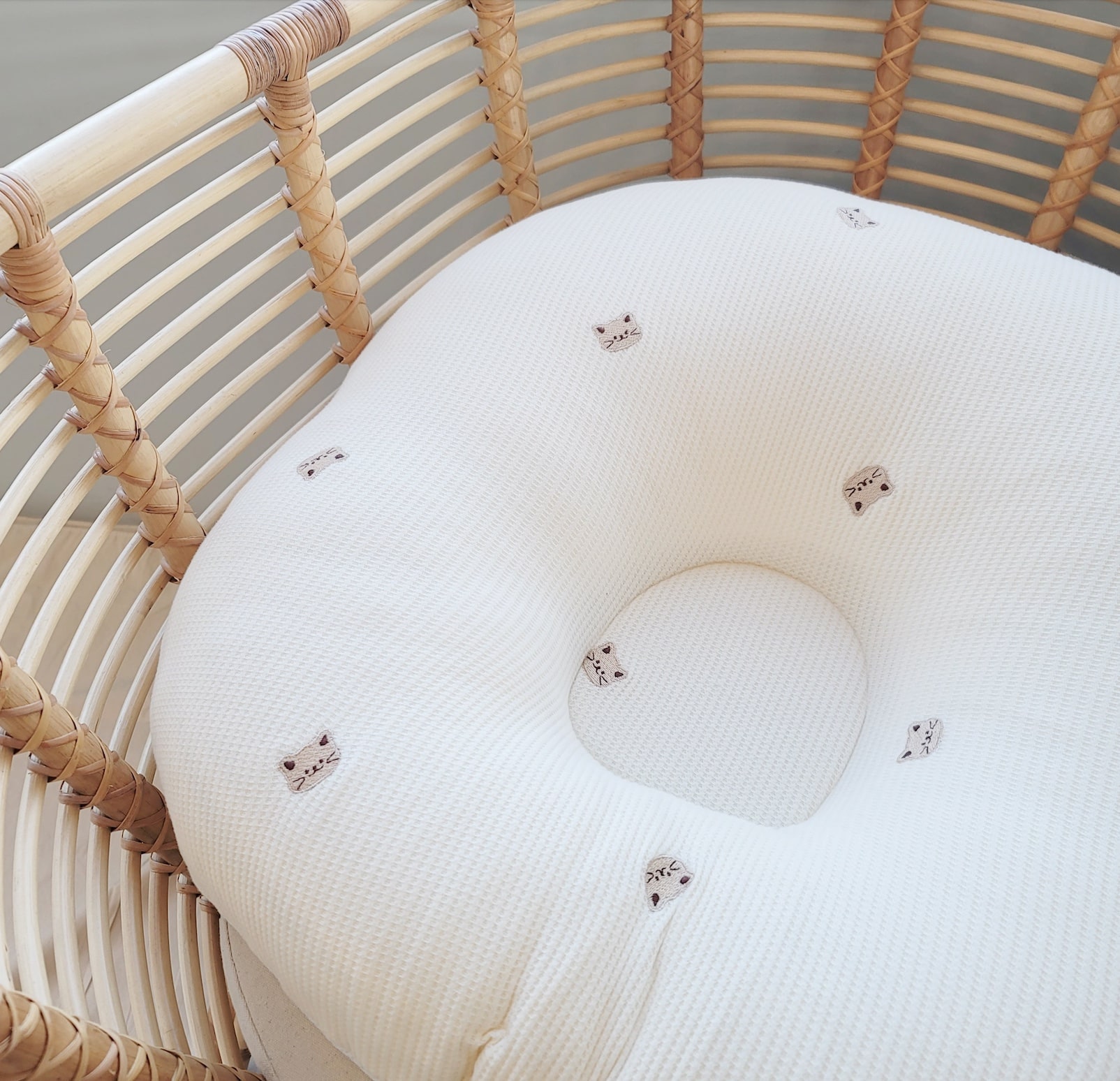 Gối chống trào ngược airmesh waffle 2023 - Product image