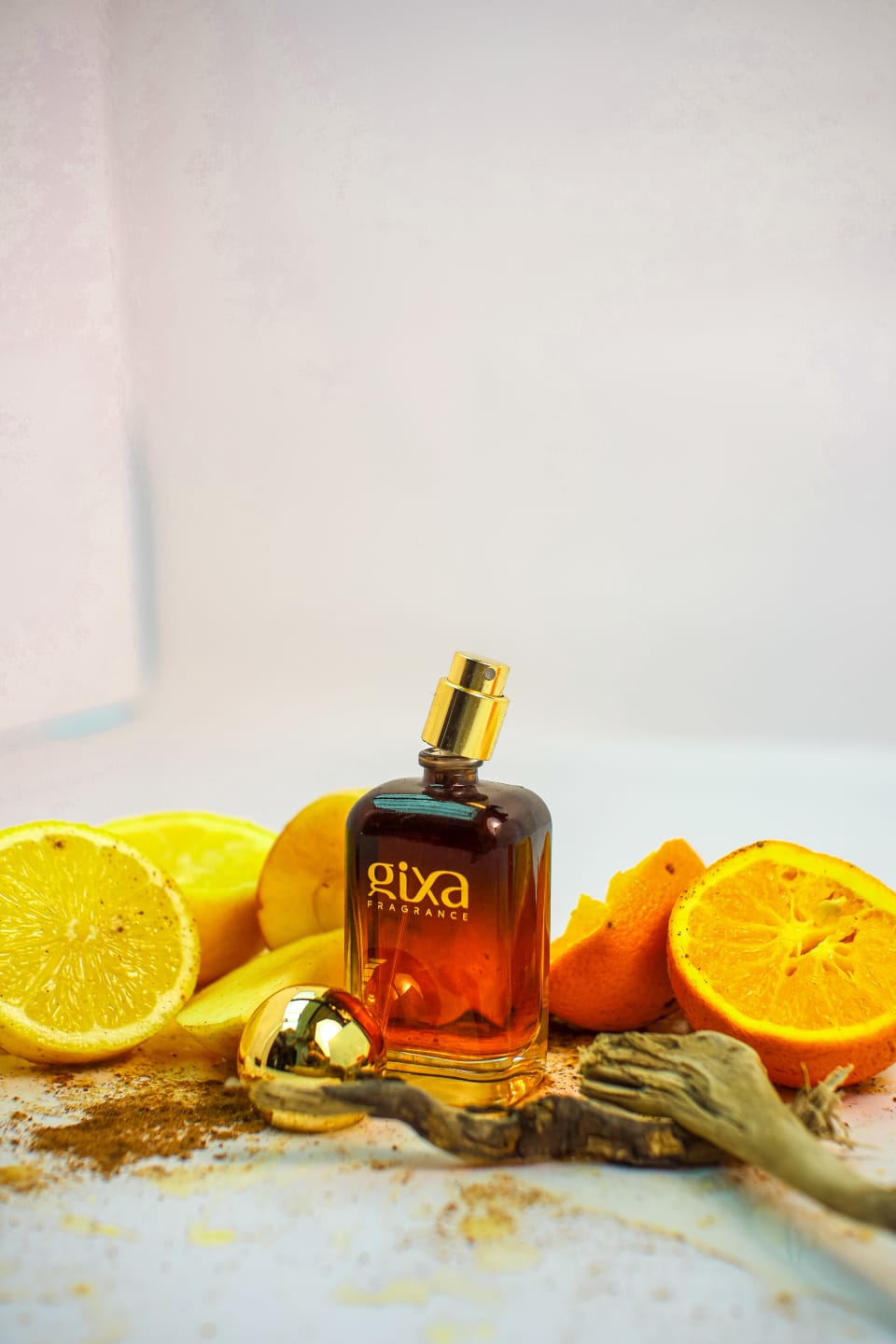 Perfume bottle product photo with accurate colour and clean highlights