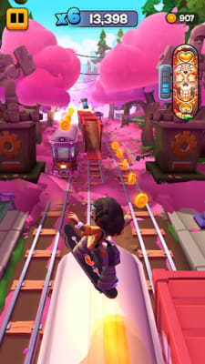 Pink blossom-themed district run on a hoverboard at a 6× multiplier in Subway Surfers City