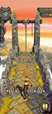 Temple Run 2 1.137.0 – Scarlett Fox runs across a carved temple bridge at sunset, score 1,520
