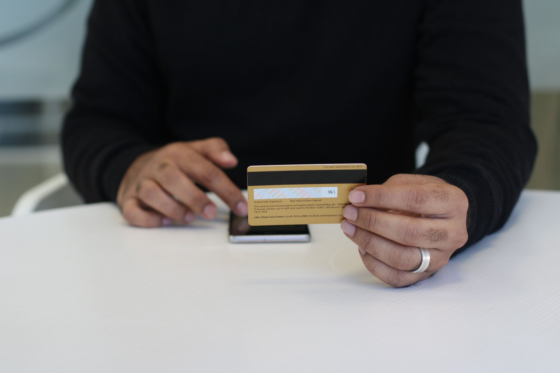 Souveraineté des paiements en Afrique de l'Ouest : Visa se plie aux règles locales