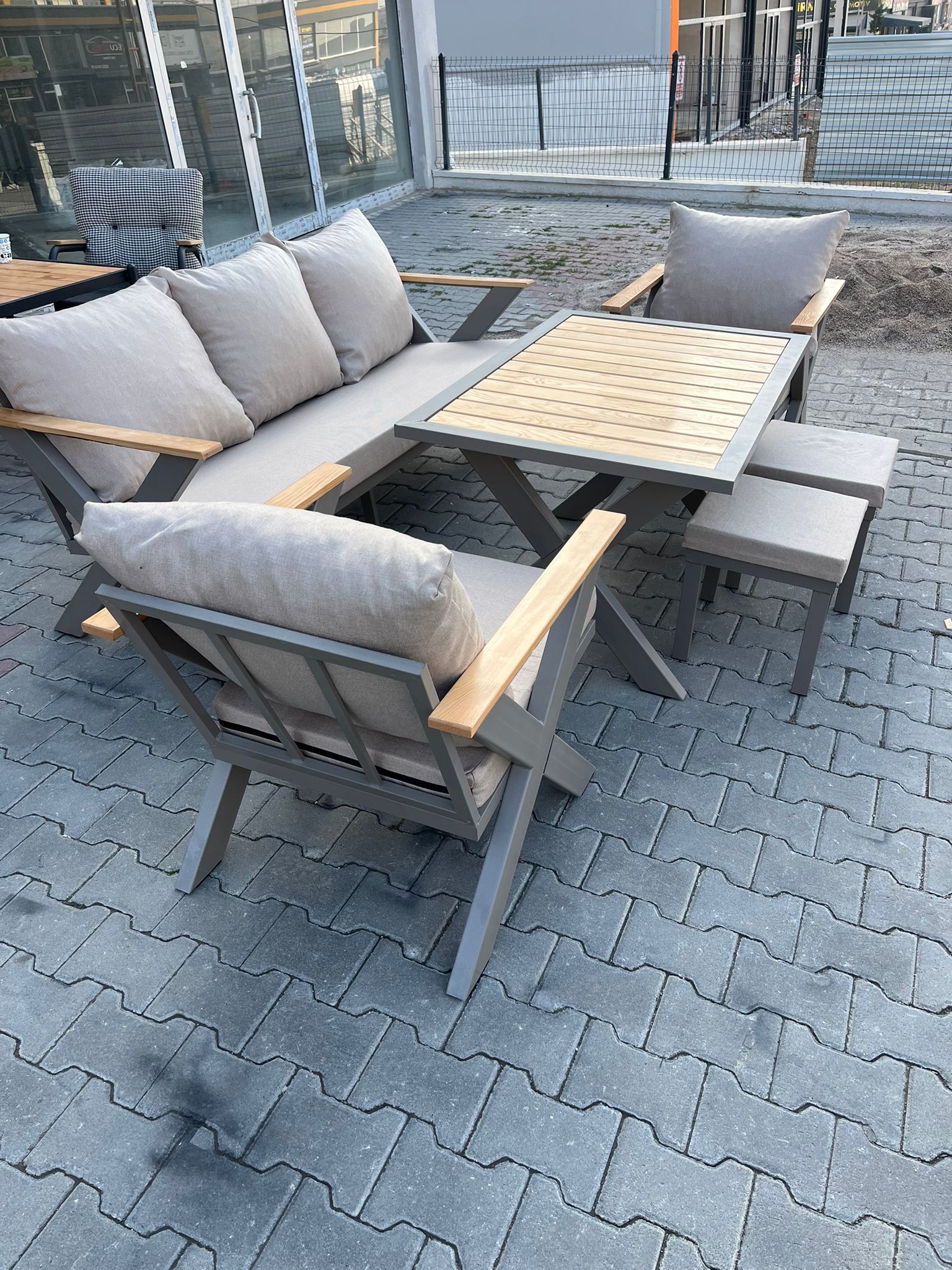 Metal Kasa Bahçe ve Balkon Oturma Grubu