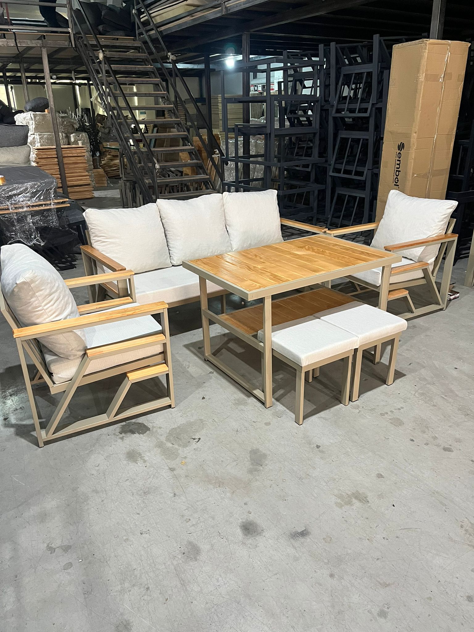 Metal Kasa Raflı Model Bahçe & Balkon Takımları