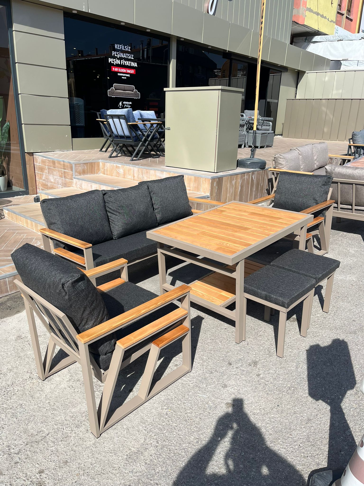 Metal Kasa Raflı Model Bahçe & Balkon Takımları