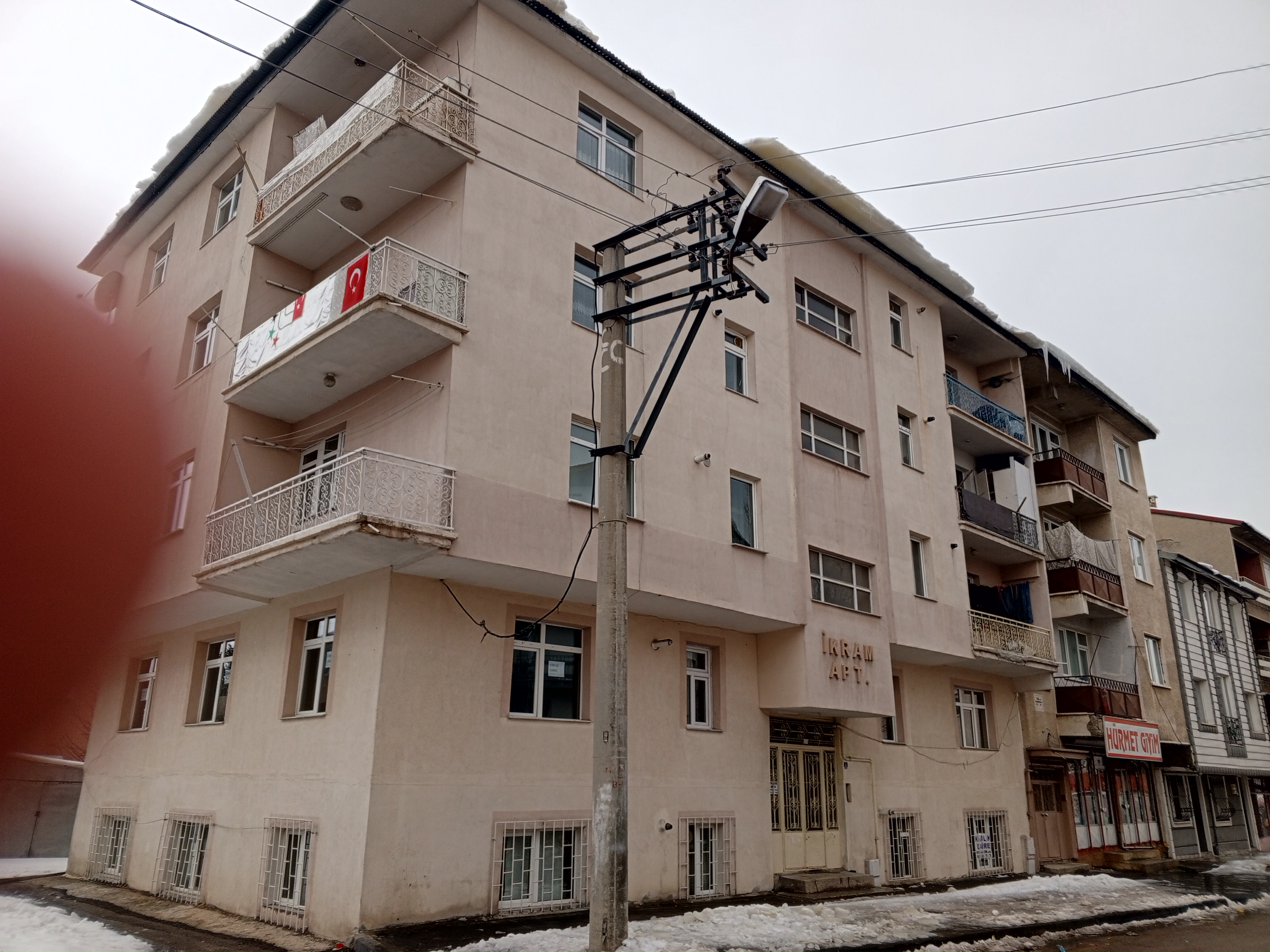 Satılık 2+1 Bodrum Yunusemre Mah.