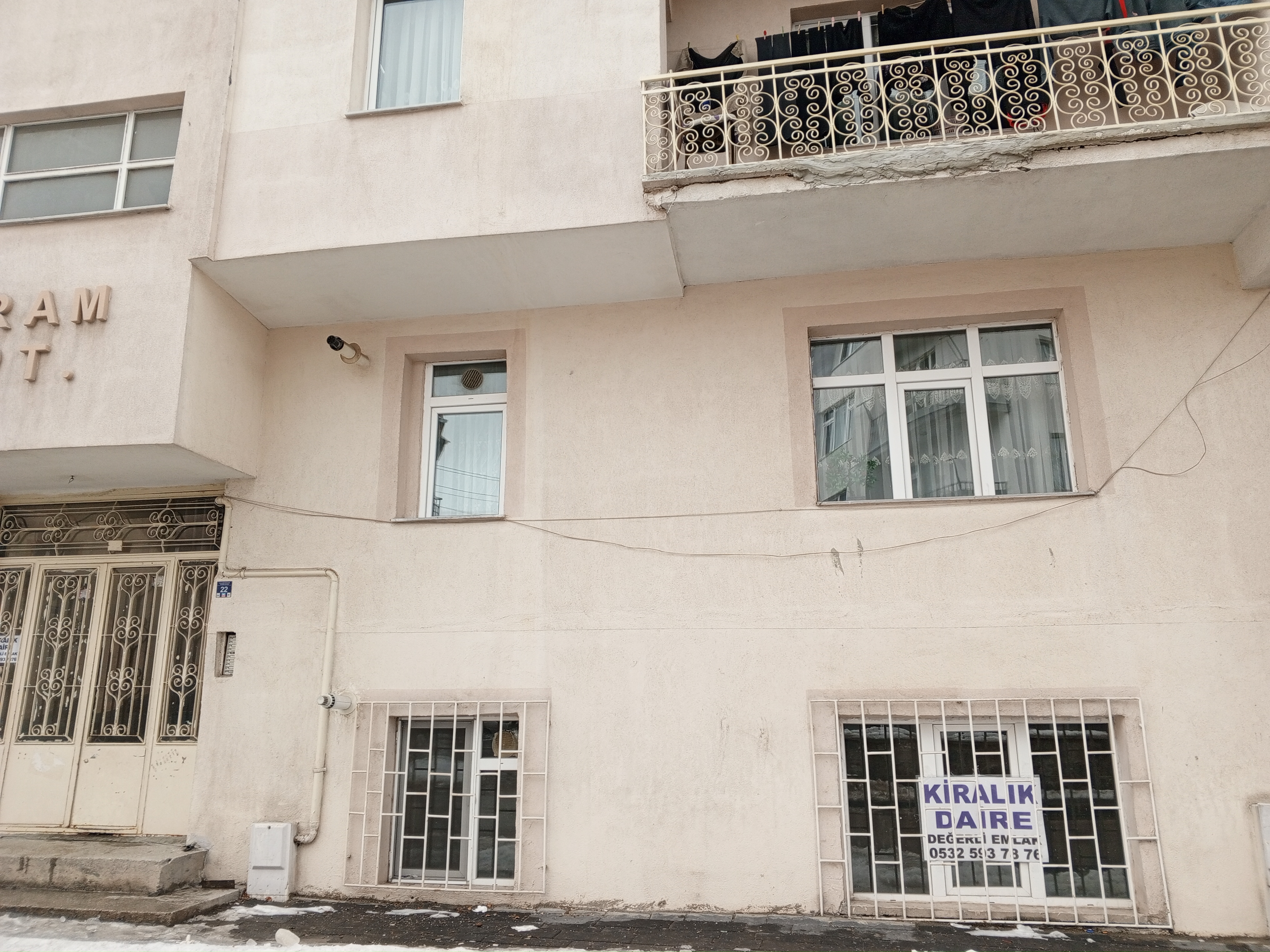 Satılık 2+1 Bodrum Yunusemre Mah.