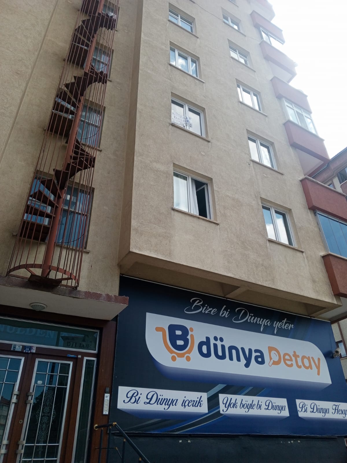 Kayakyolu Yunusemre Mahallesi’nde 3+1 Kiralık 160 m² Ferah Daire