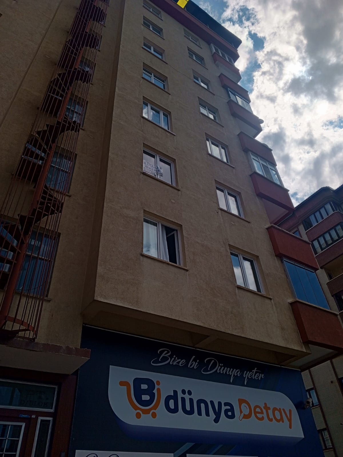 Kayakyolu Yunusemre Mahallesi’nde 3+1 Kiralık 160 m² Ferah Daire