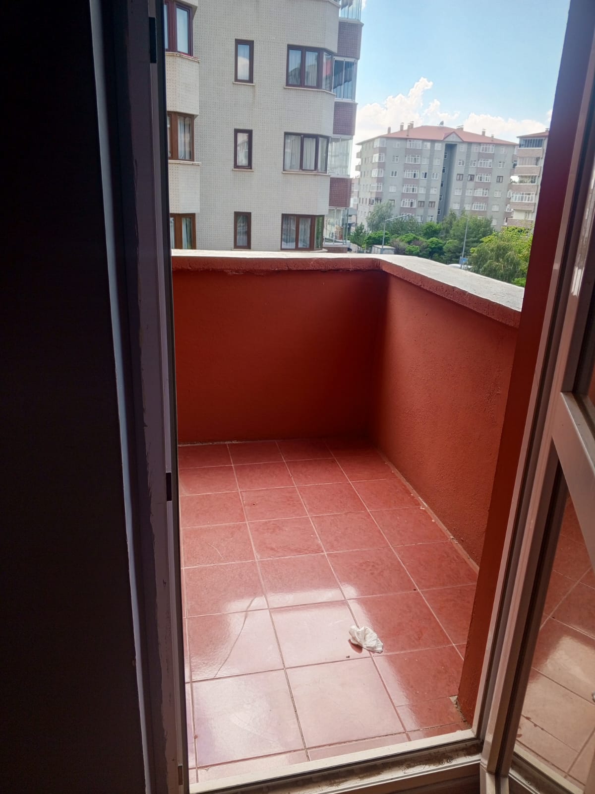 Kayakyolu Yunusemre Mahallesi’nde 3+1 Kiralık 160 m² Ferah Daire