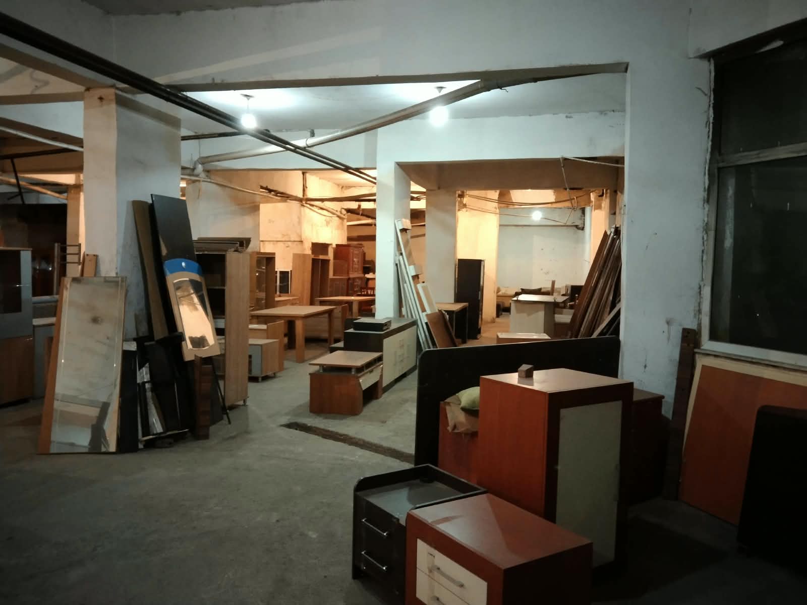 Yoncalık Merkezde 1000 m² Satılık ve Kiralık Geniş Depo