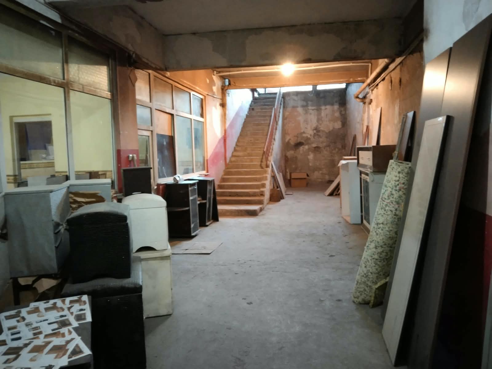 Yoncalık Merkezde 1000 m² Satılık ve Kiralık Geniş Depo
