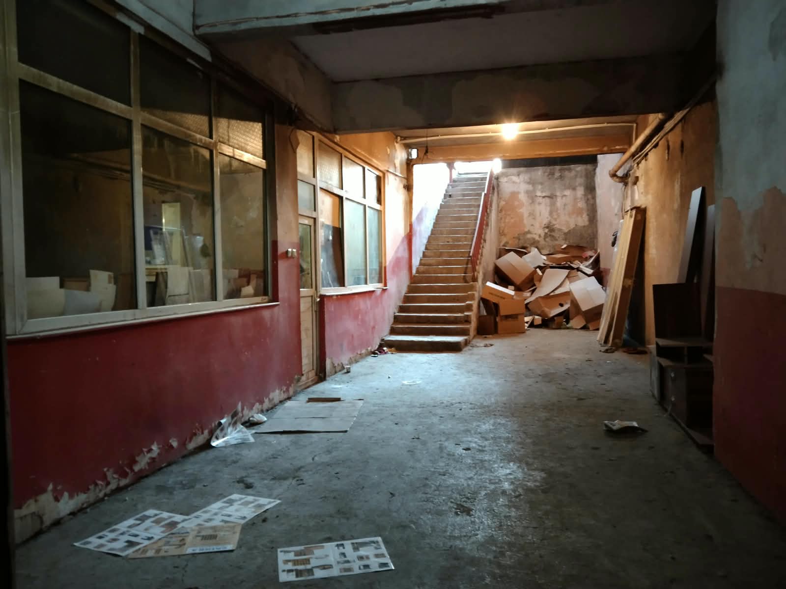 Yoncalık Merkezde 1000 m² Satılık ve Kiralık Geniş Depo