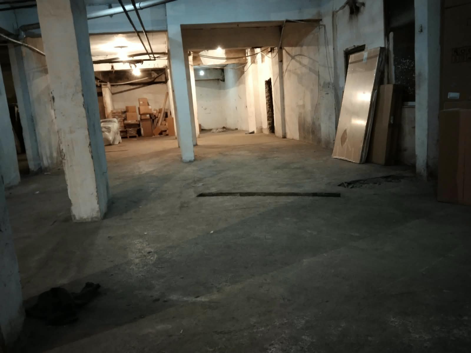 Yoncalık Merkezde 1000 m² Satılık ve Kiralık Geniş Depo