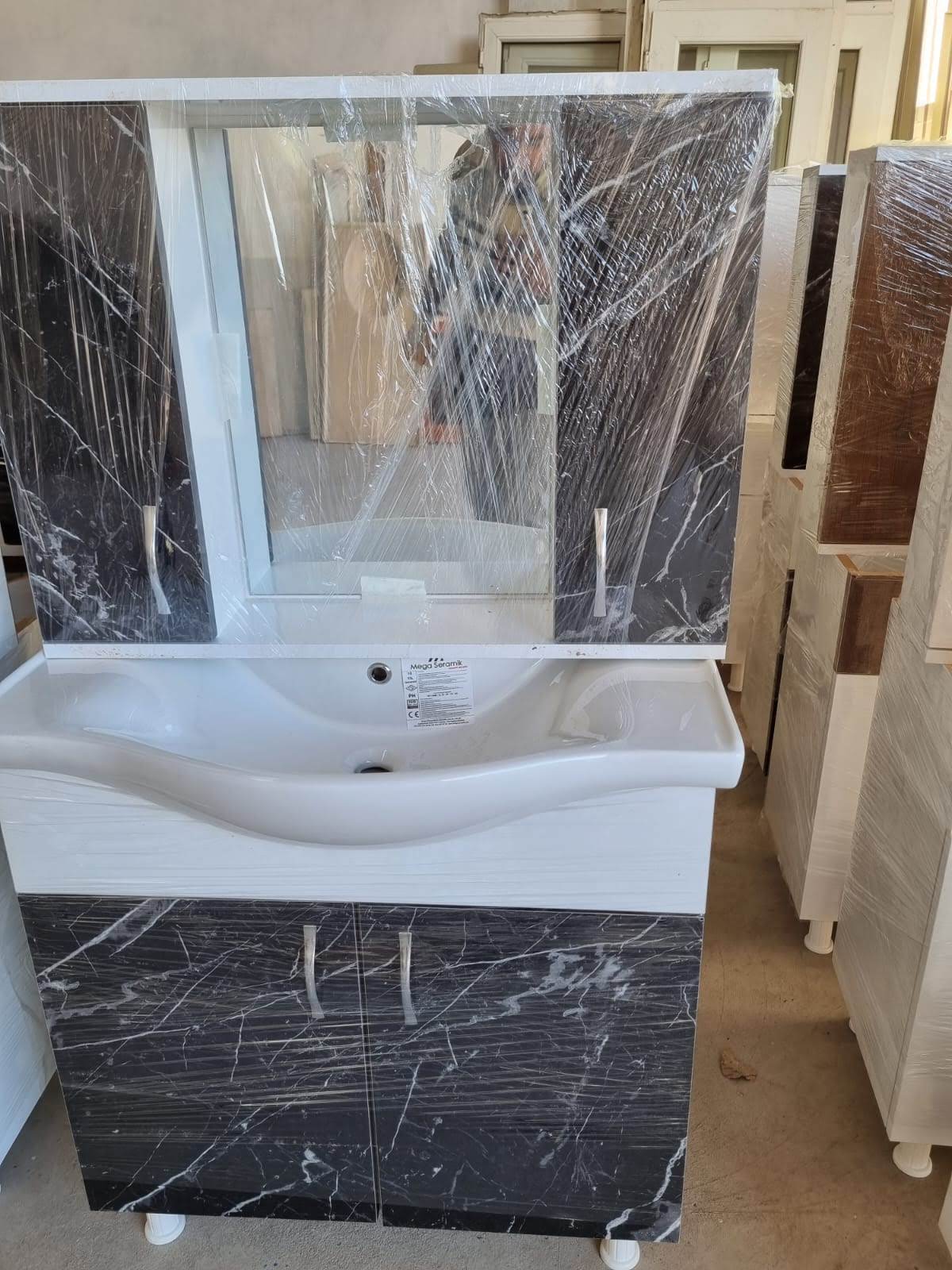 Modern Tasarım Eviyeli Banyo Dolabı - 60 cm ve 80 cm Seçenekleri