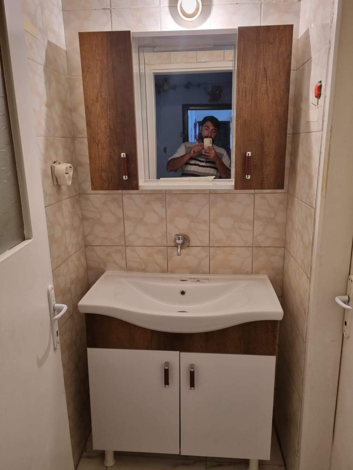 Modern Tasarım Eviyeli Banyo Dolabı - 60 cm ve 80 cm Seçenekleri