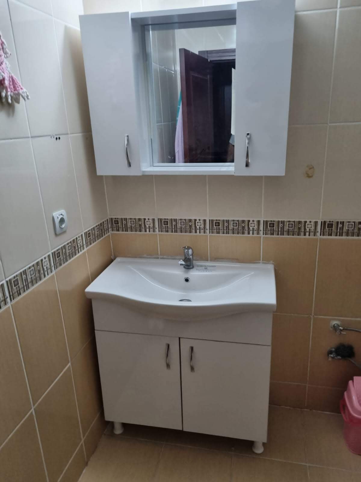 Modern Tasarım Eviyeli Banyo Dolabı - 60 cm ve 80 cm Seçenekleri