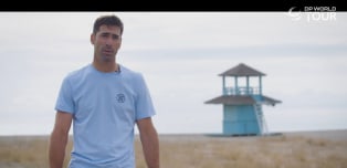 Alvaro Quiros plays his part in Torreguadiaro Beach Clean