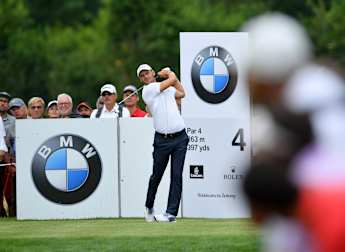 Kaymer thrills fans in stormy Munich