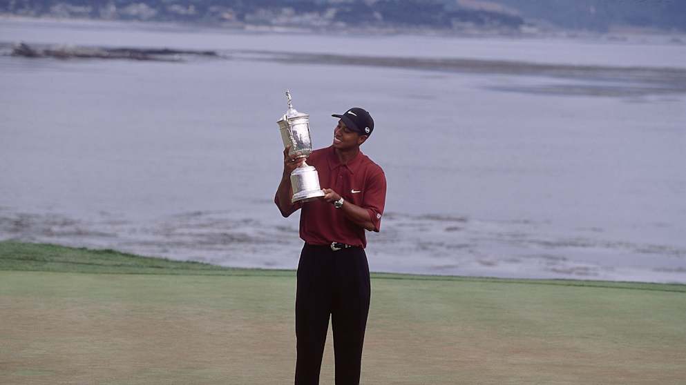 Tiger Woods wins the 2000 US Open