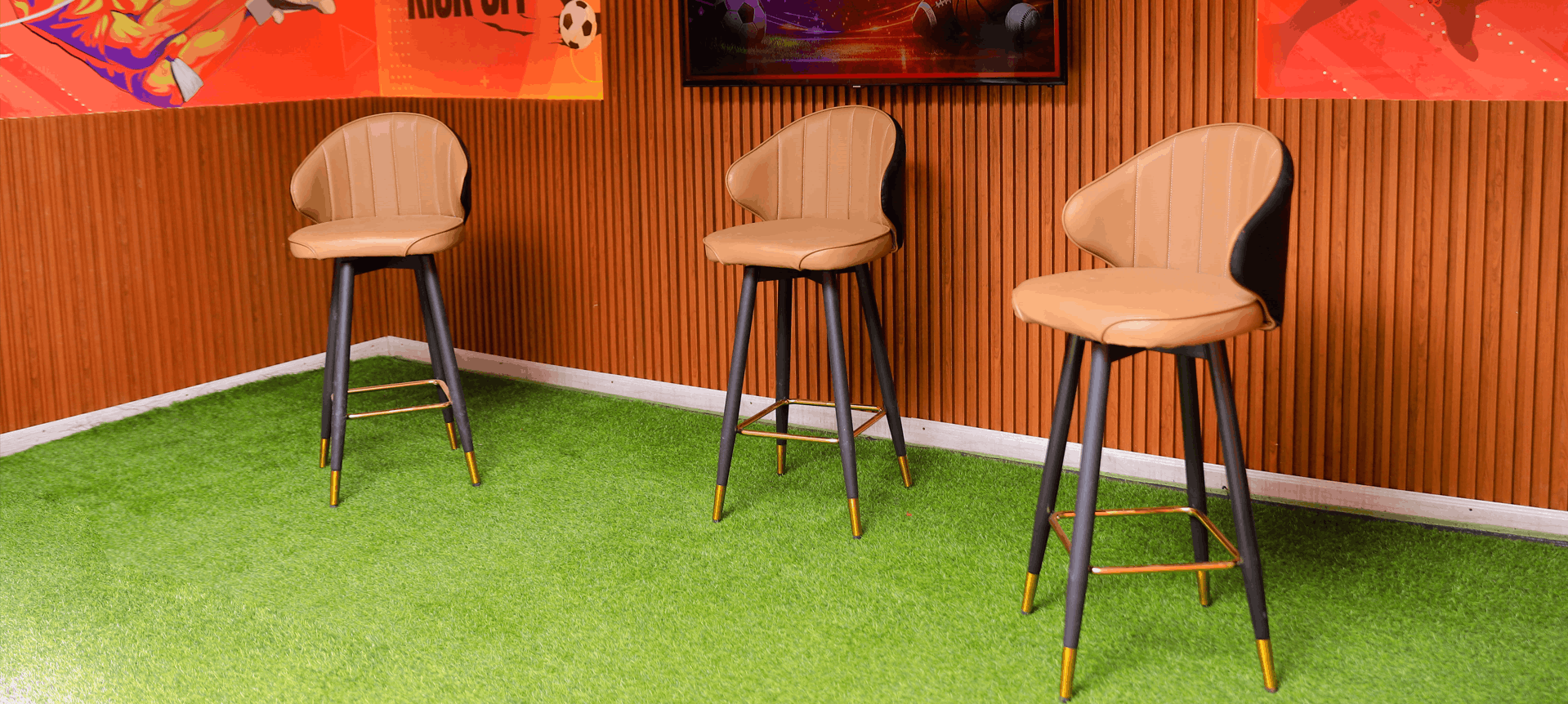Sports Bar — Front