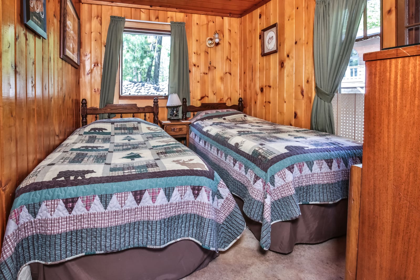 Four Person Cabin Vacation Rental In Minocqua Booth Lake Landing