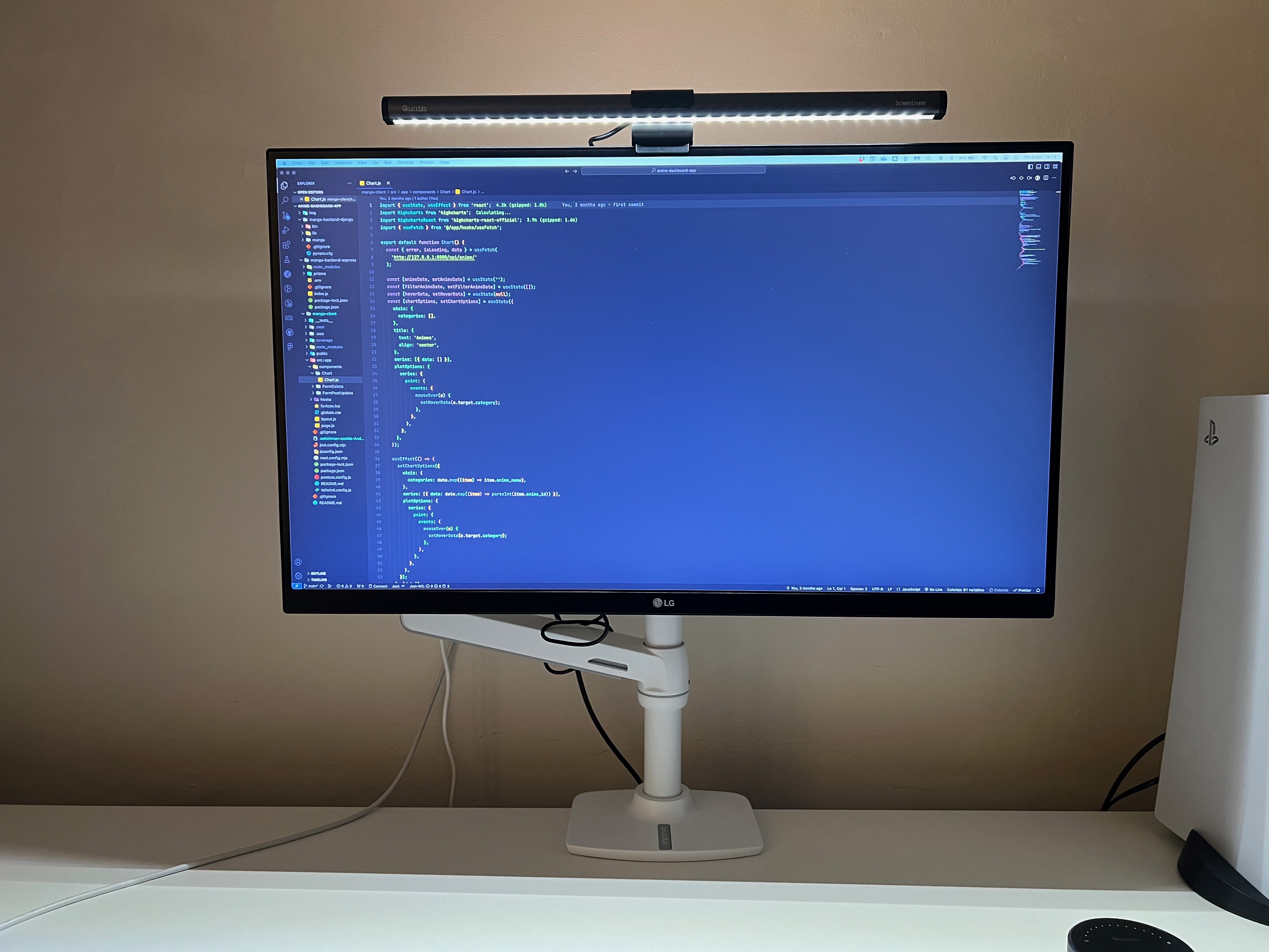 Quntis Remote Control Dual Source Light Bar on External Monitor