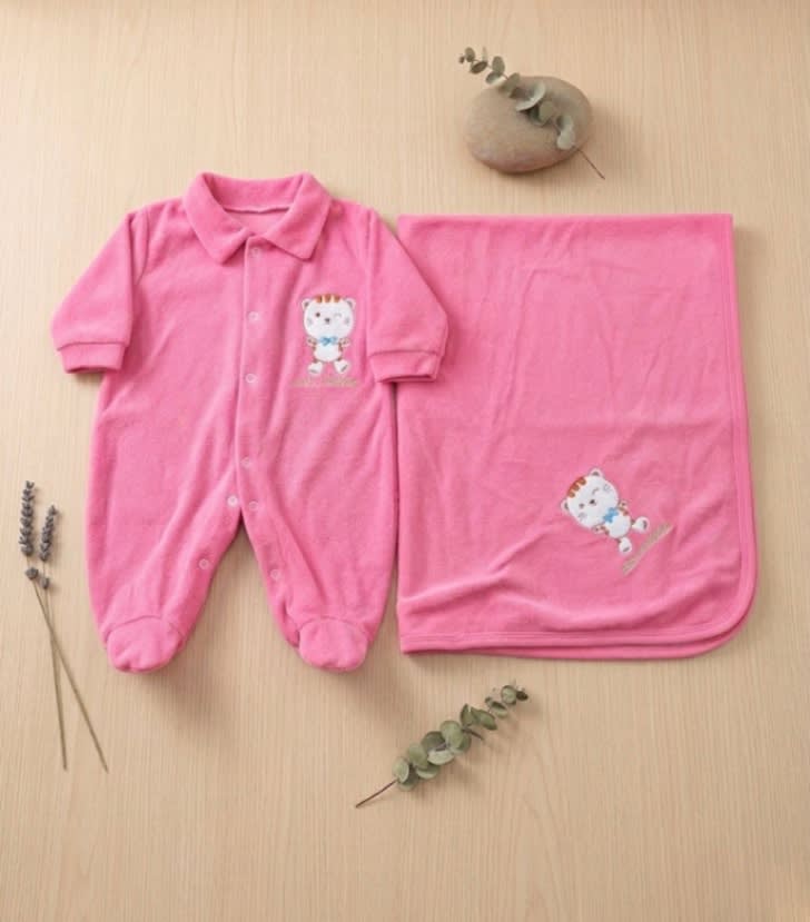 Saída de Maternidade Plush Bordada Rosa Chiclete 2 Peças
