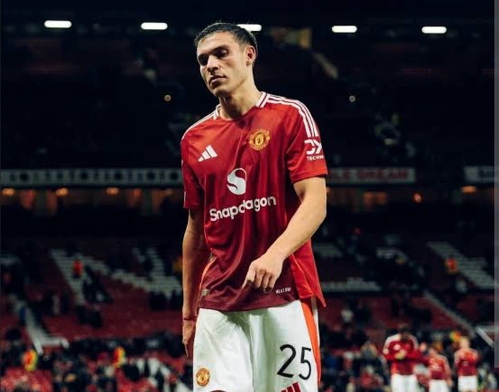 Man Utd Fans tells Amorim to Sell Midfielder After Everton Draw