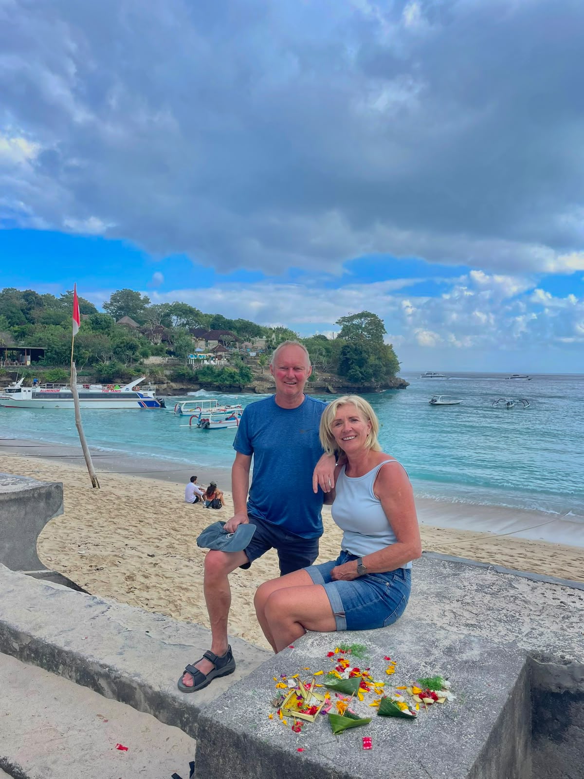 A Couple’s Guide to Nusa Lembongan & Ceningan: 5 Best Spots to Explore Together Thumbnail 1