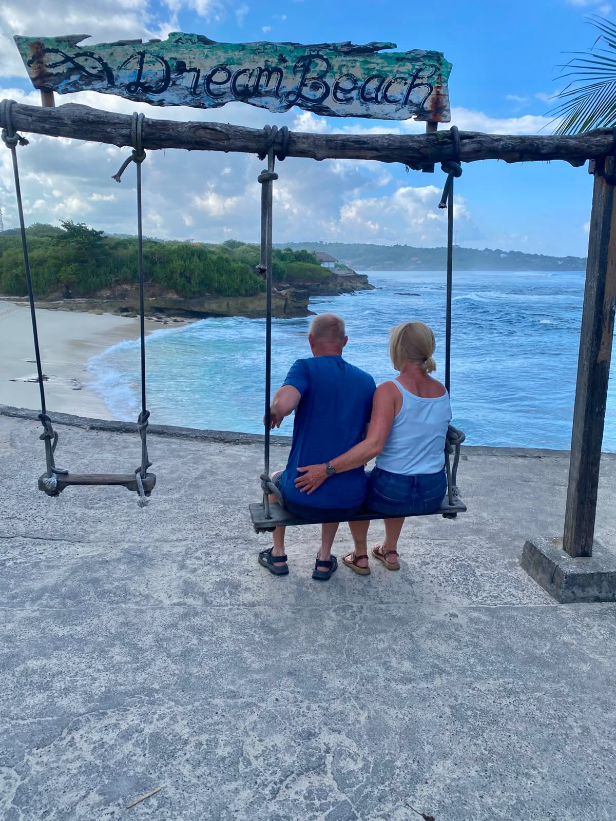 A Couple’s Guide to Nusa Lembongan & Ceningan: 5 Best Spots to Explore Together Thumbnail 3